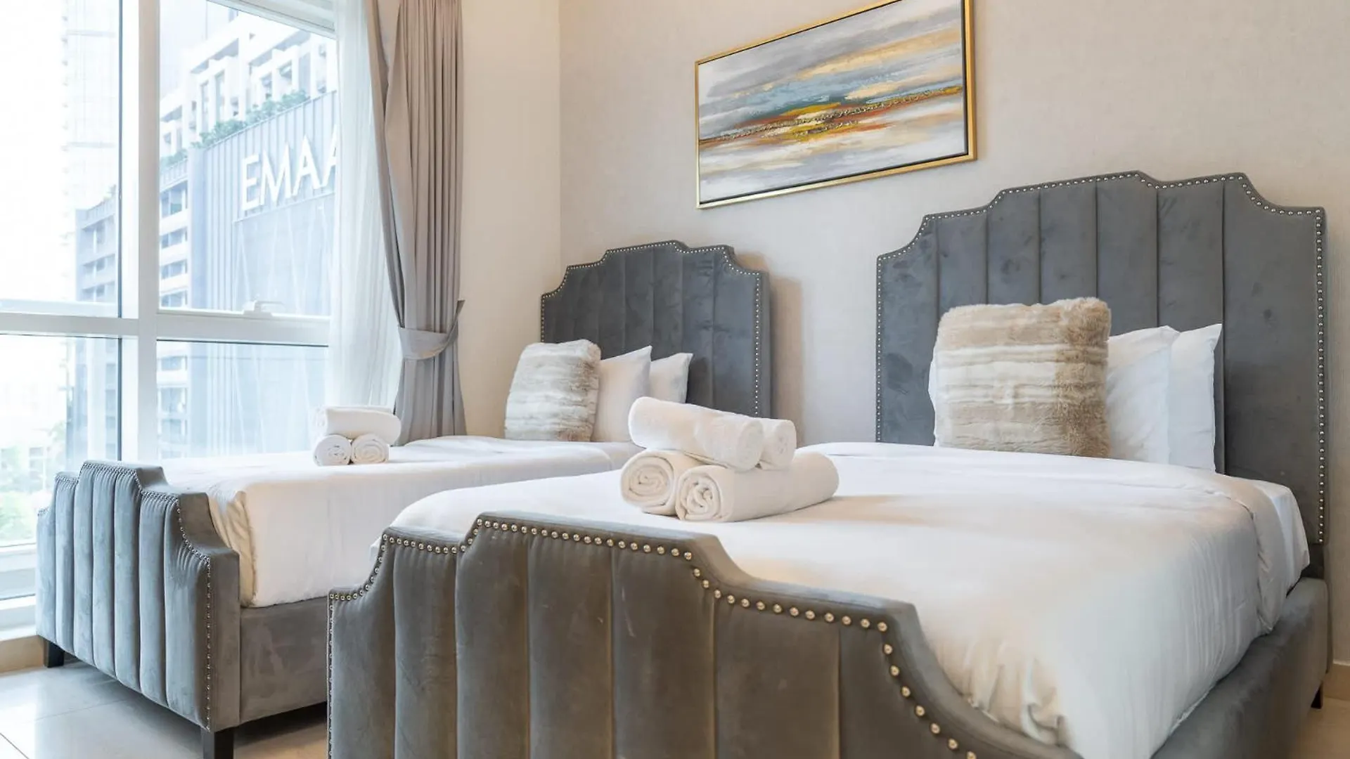 Absolutely Stunning 3 Bedroom Apartment In Downtown Dubai