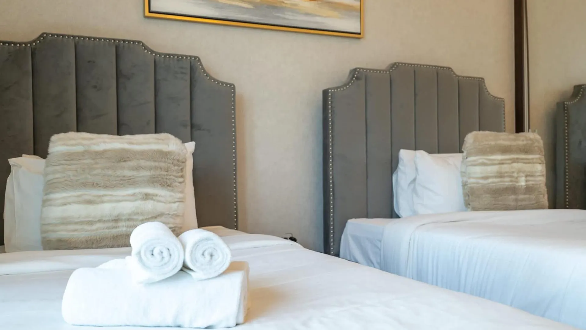 Absolutely Stunning 3 Bedroom Apartment In Downtown Dubai 0*,  United Arab Emirates
