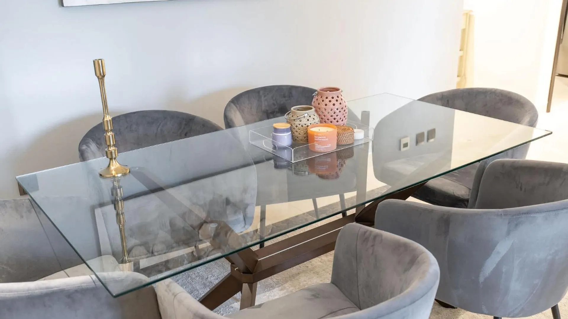 Absolutely Stunning 3 Bedroom Apartment In Downtown Dubai