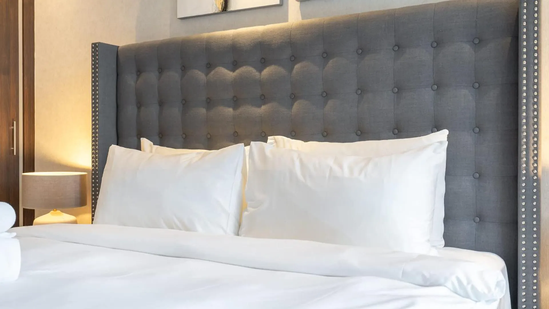 Absolutely Stunning 3 Bedroom Apartment In Downtown Dubai 0*,  United Arab Emirates